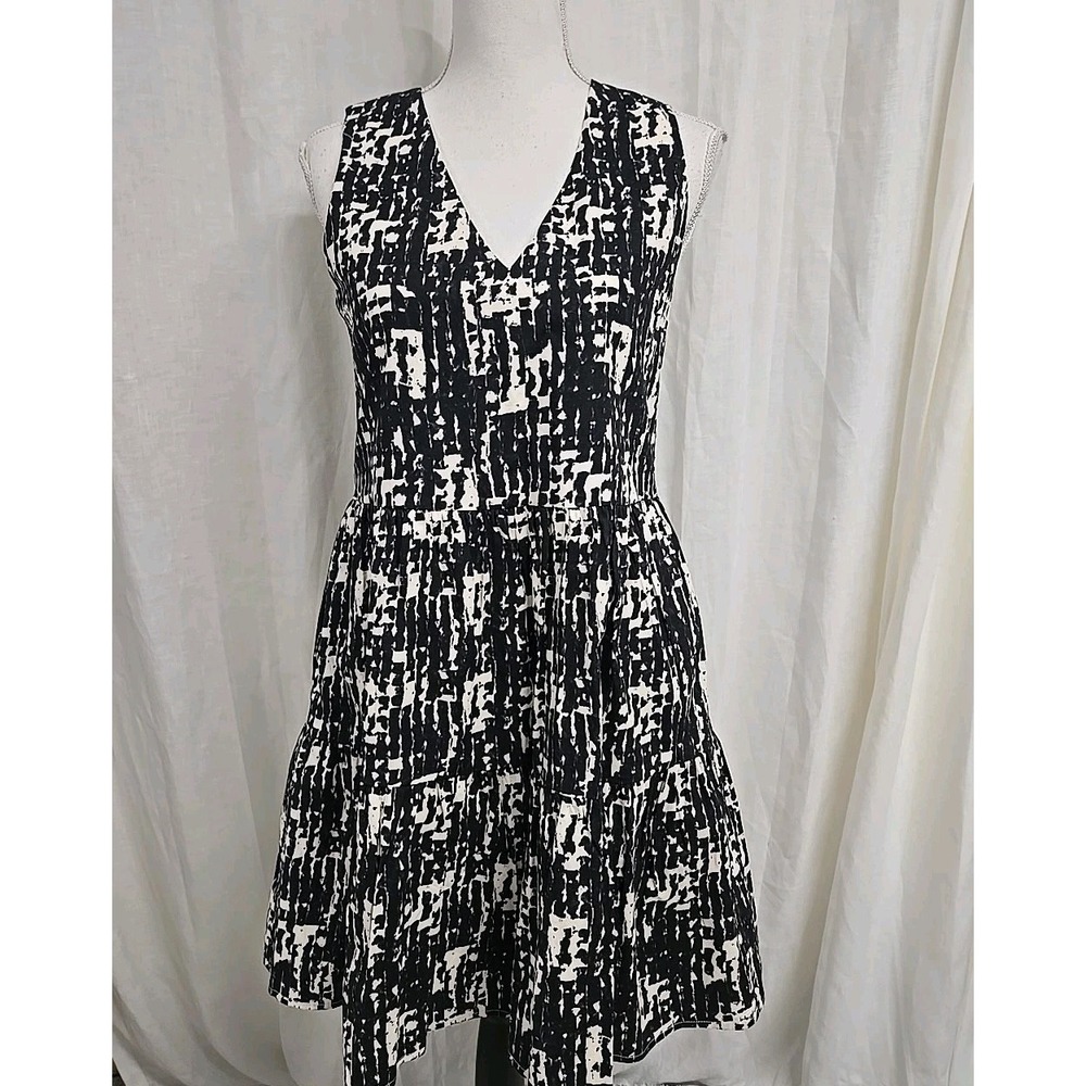 Evereve‎ Giana Shift Sleeveless Dress Lined Black Beige Women's Size XS
